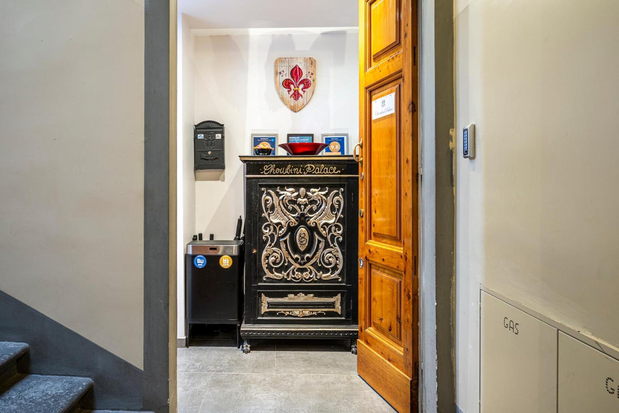 Cherubini Palace Thematic Apartment Florenz Exterior foto